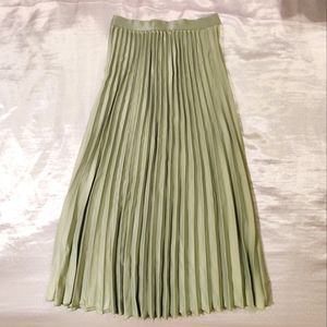 Brand new H+M skirt - size 4